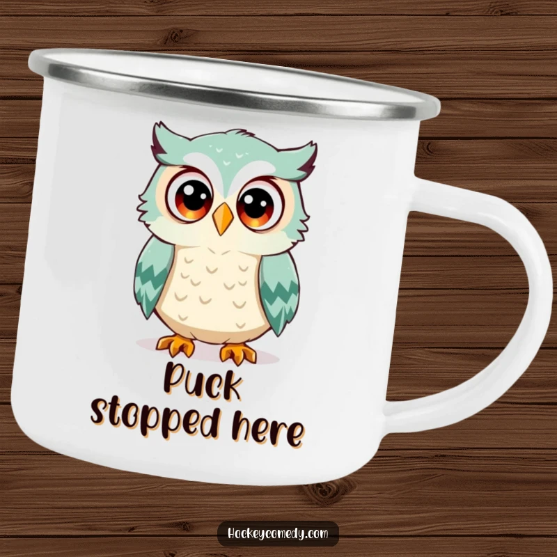 Funny owl camping mug, a surprised owl with wide eyes, about to be hit by a hockey puck, perfect for outdoor use, durable and humorous.
